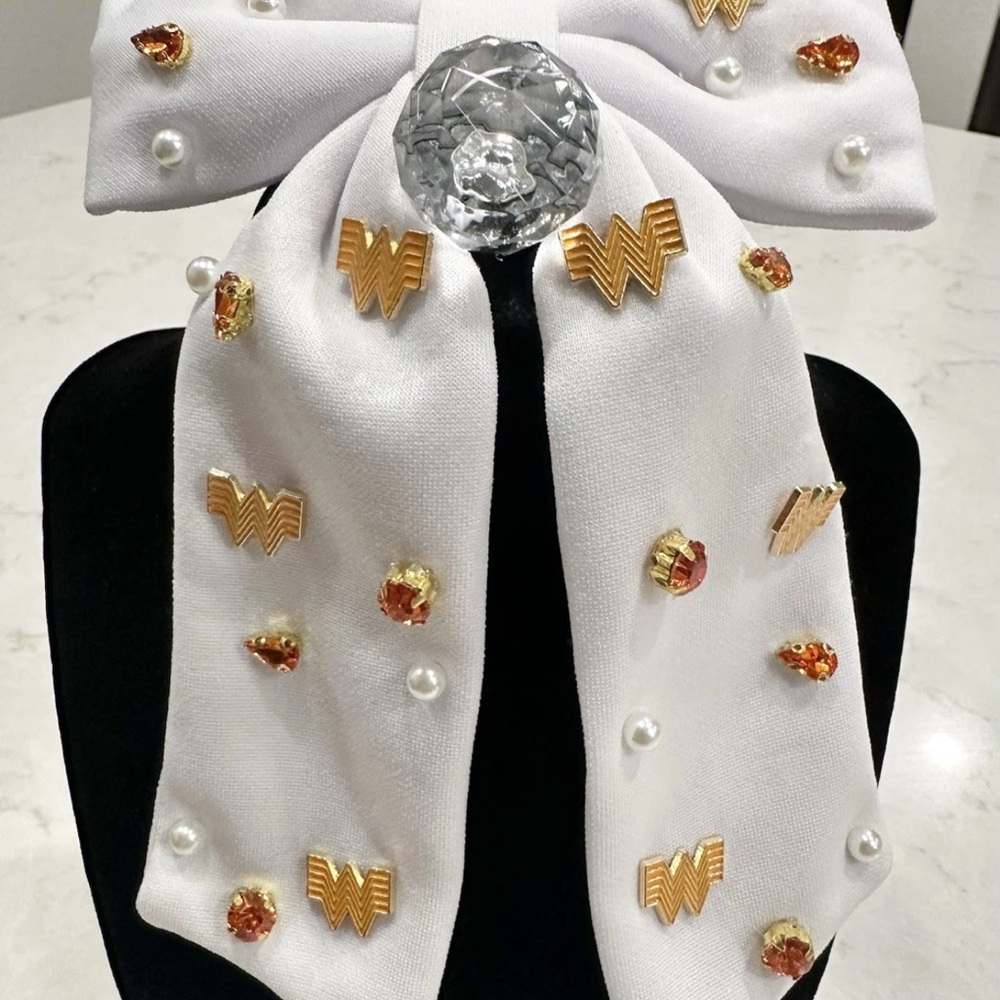 Whataburger White and Gold Bow